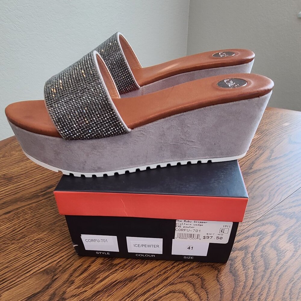 EXE Women's Size 41 (10) Jeweled Platform Slide